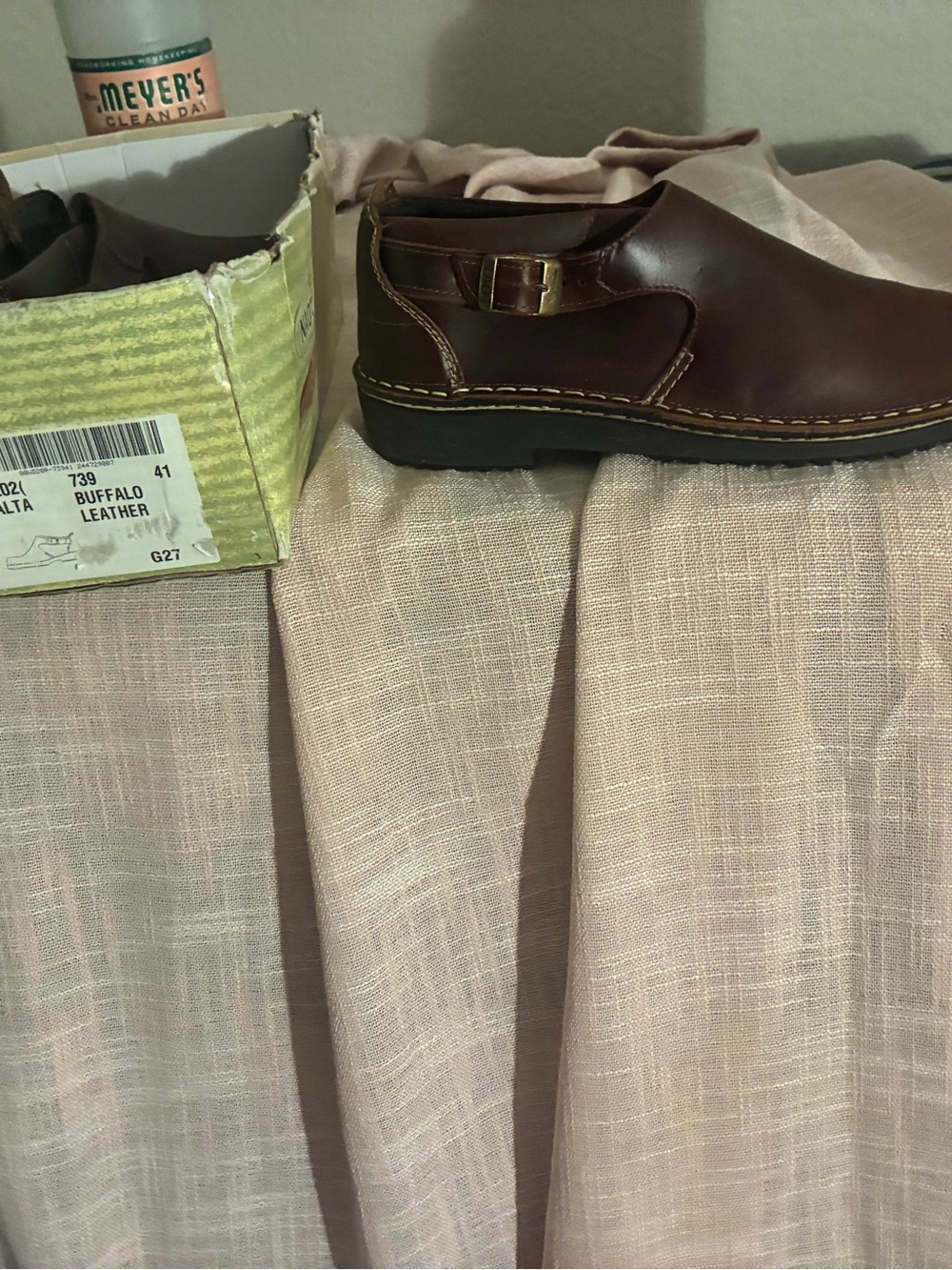 Naot Men’s Brown Leather Slip-On Casual Pants with Buckle